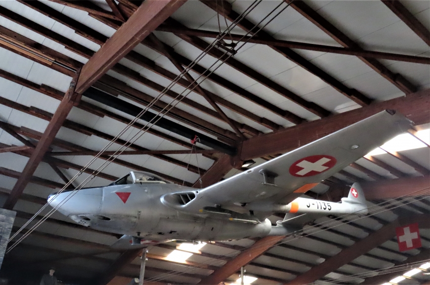 Vampire DH-100 Mk. 6, J-1135