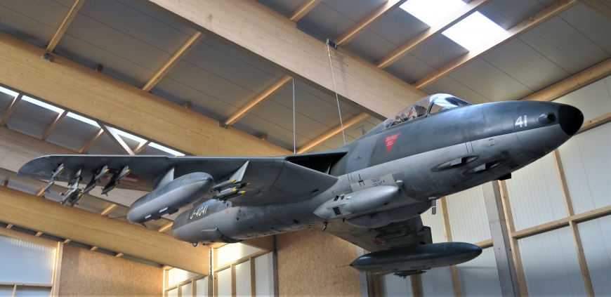 Hunter F Mk 58. J-4041