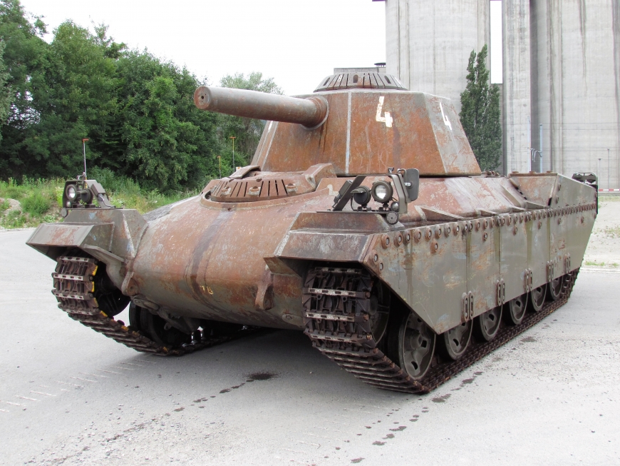 Panzer Zielfahrzeug 68, M+77878